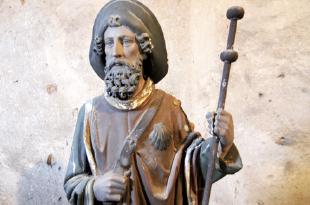 Dernbach, kath. Kirche Hl. Dreifaltigkeit, ehem. St. Jodokus, mittelalterliche Ausstattung: u.a. Wandgemälde, zweigeschossige Sakristei mit Kreuzrippengewölbe und Schlussstein mit Stern, Hl. Jakobus