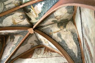 Heuchelheim, prot. parish church, choir, west tower and wall/ceiling painting in choir